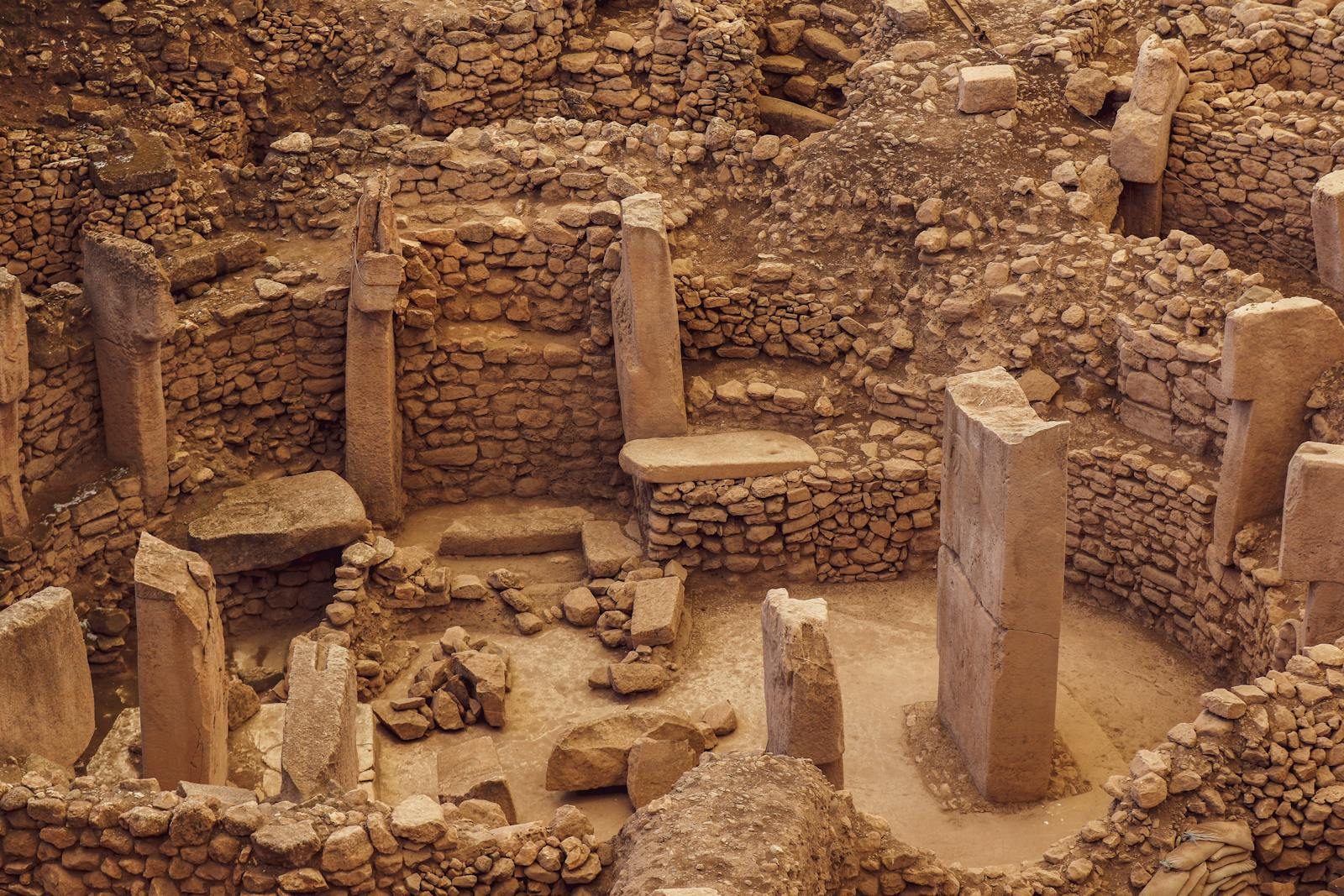 NovaPG Explore the ancient stone structures of Göbekli Tepe, an archaeological wonder.