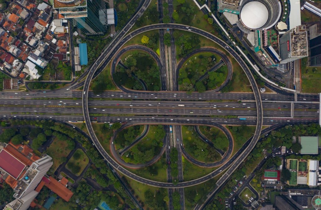 vRealize Infrastructure Navigator a large metal bridge over a river